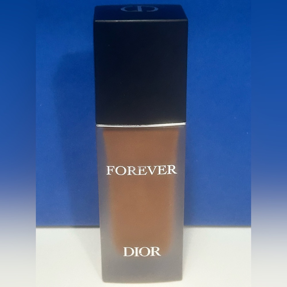 Dior 6W Warm Forever Matte Skincare Foundation SPF 15
